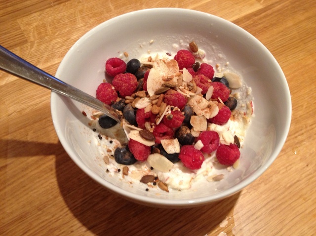berries and yoghurt